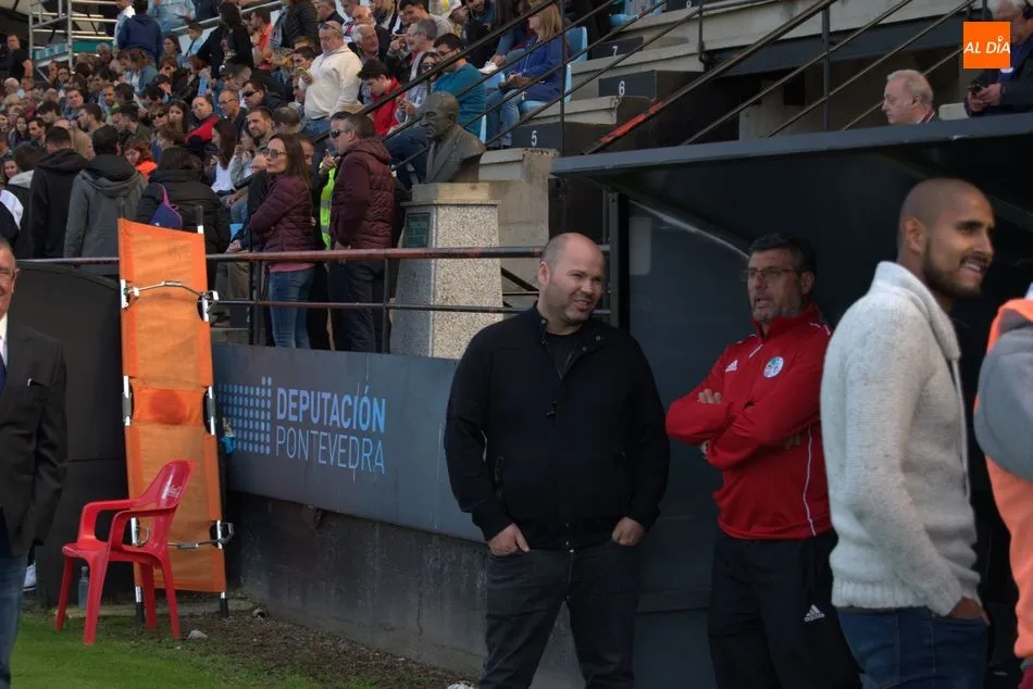 Lovato presenció el partido de su equipo en Vigo