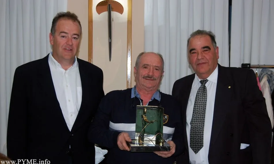 El presidente de Confaes asistió a la celebración y homenaje a Gregorio Muñoz