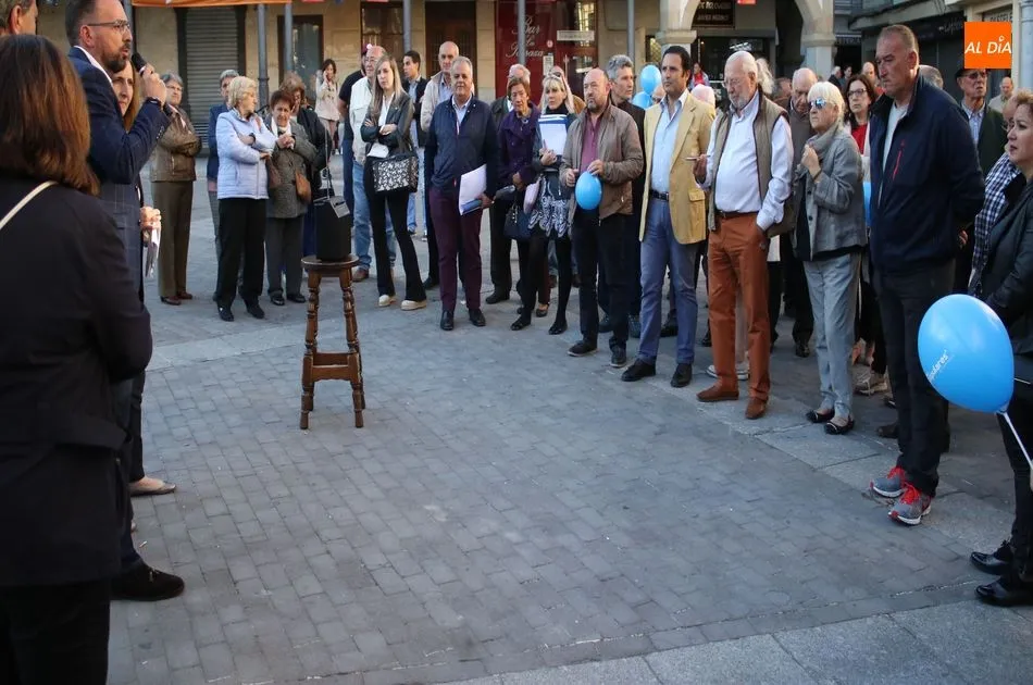 Mitin del Partido Popular en la Plaza Mayor de Alba de Tormes