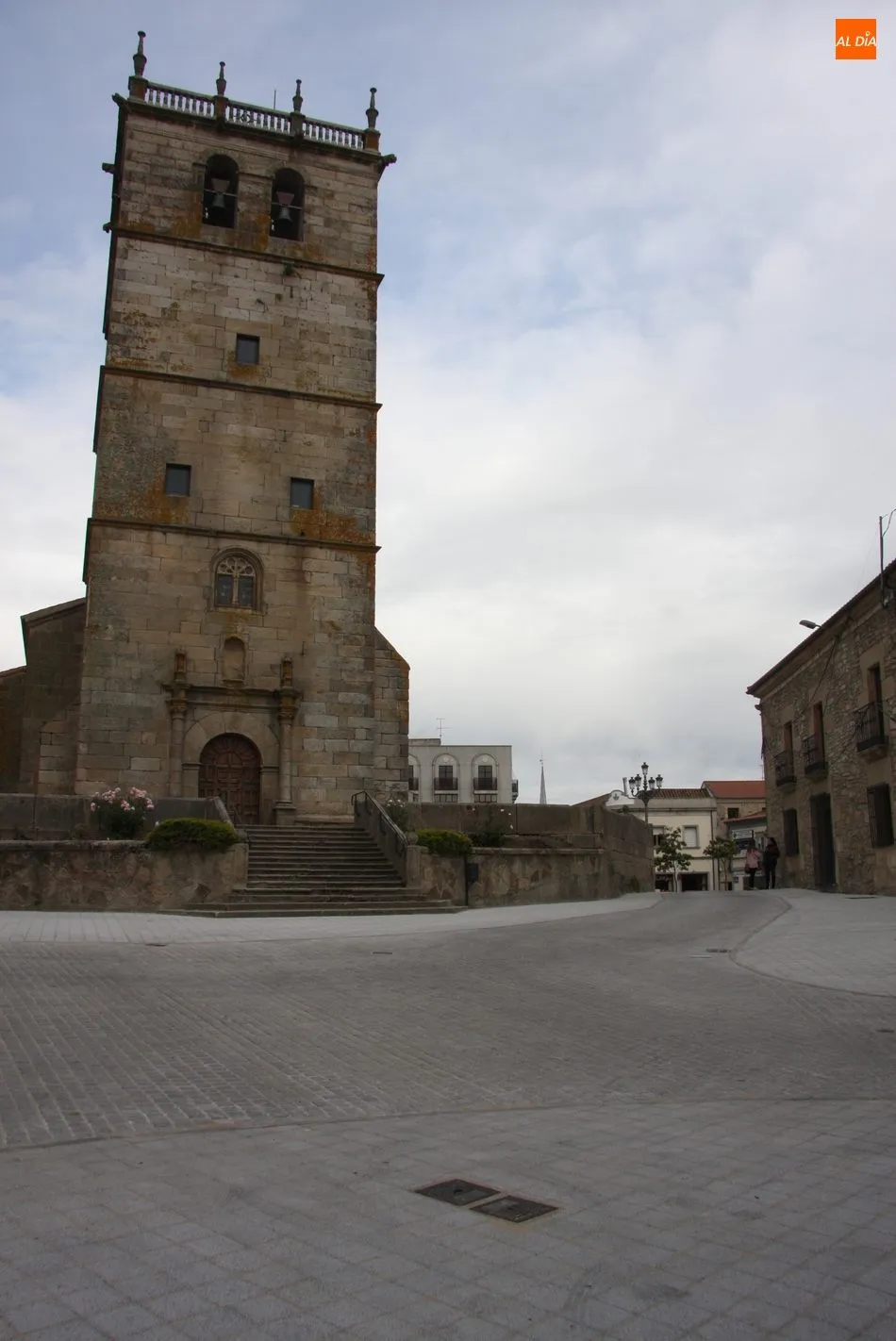 Foto 3 - La Plaza de Espa&ntilde;a y la plaza de la Torre ganan atractivo finalizadas las obras  