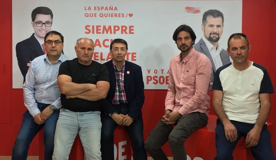 Fernando Pablos y los alcaldes de las localidades afectadas muestran su apoyo al proyecto del candidato del PSOE