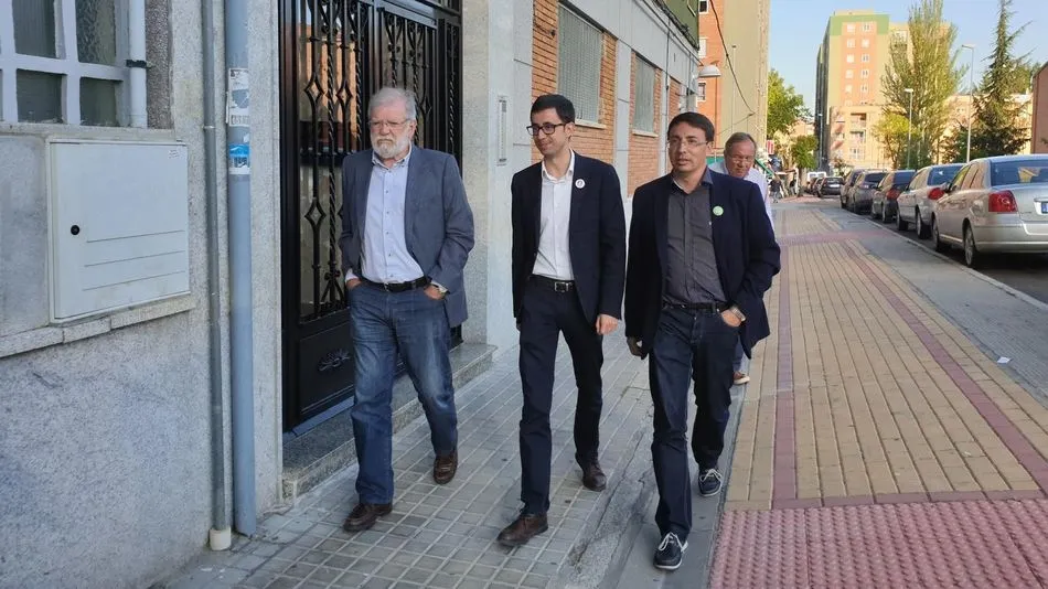 Rodríguez Ibarra ha participado junto a José Mateos y Fernando Pablos en un acto en el barrio San José. Foto: EP