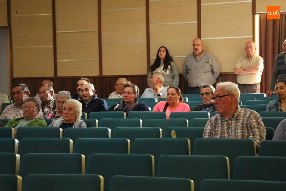 Foto 7 - El PSOE pide en Villarino el voto para cambiar el rumbo del medio rural tras 32 a&ntilde;os de gobierno...