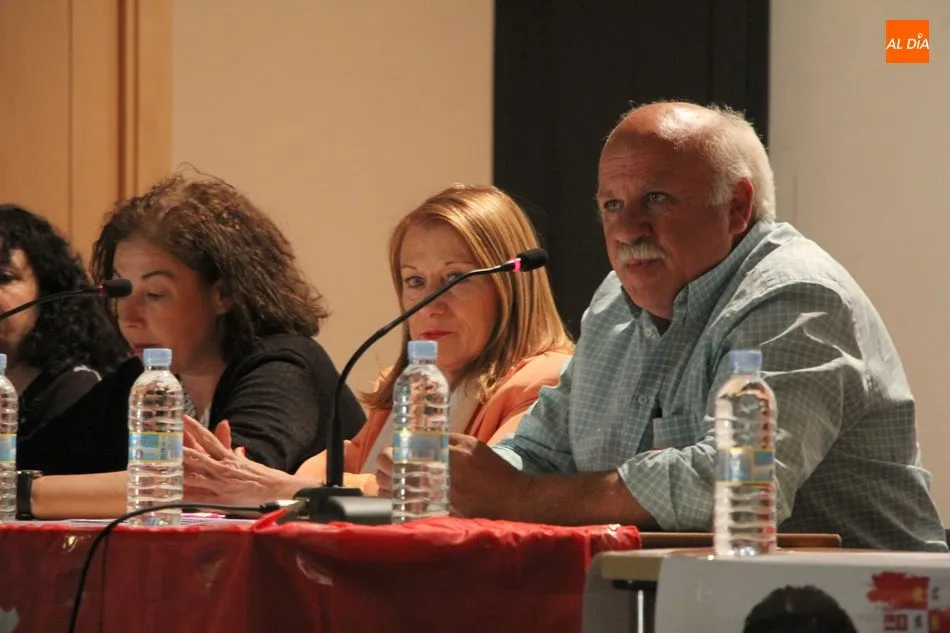 Foto 8 - El PSOE pide en Villarino el voto para cambiar el rumbo del medio rural tras 32 a&ntilde;os de gobierno...