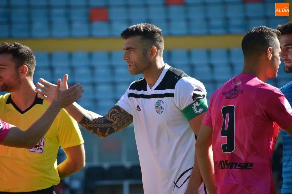 Armando, en un partido con el Salamanca UDS
