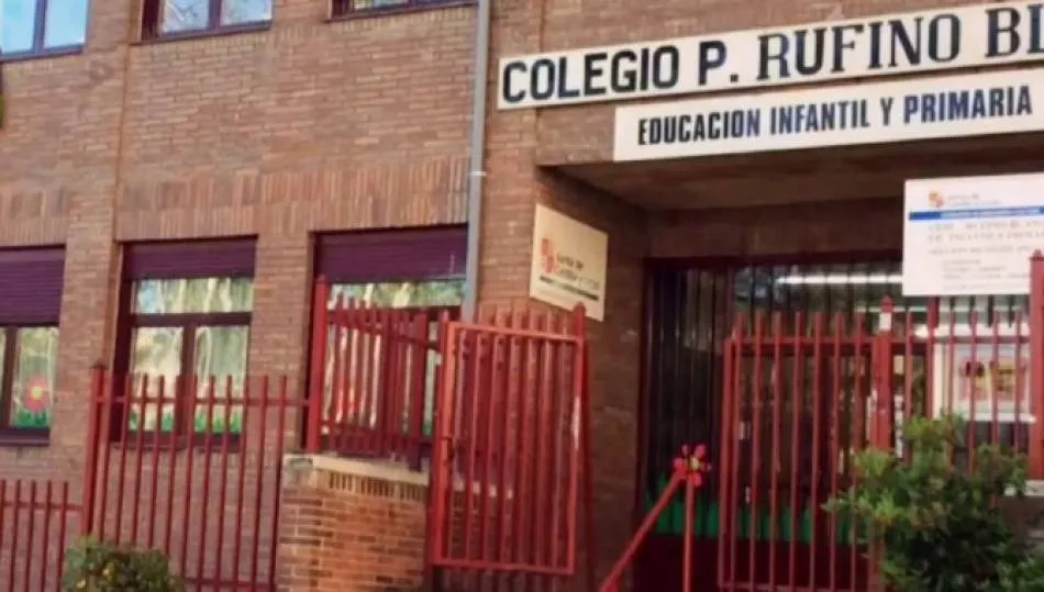 Colegio Rufino Blanco, junto al parque de la Alamedilla