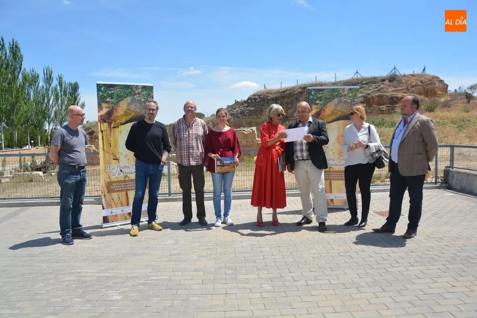 Foto 10 - Juan Gabriel Moro gana el certamen de escultura&nbsp;de la XIX Feria de la Piedra de Villamayor&nbsp;    &nbsp; ...