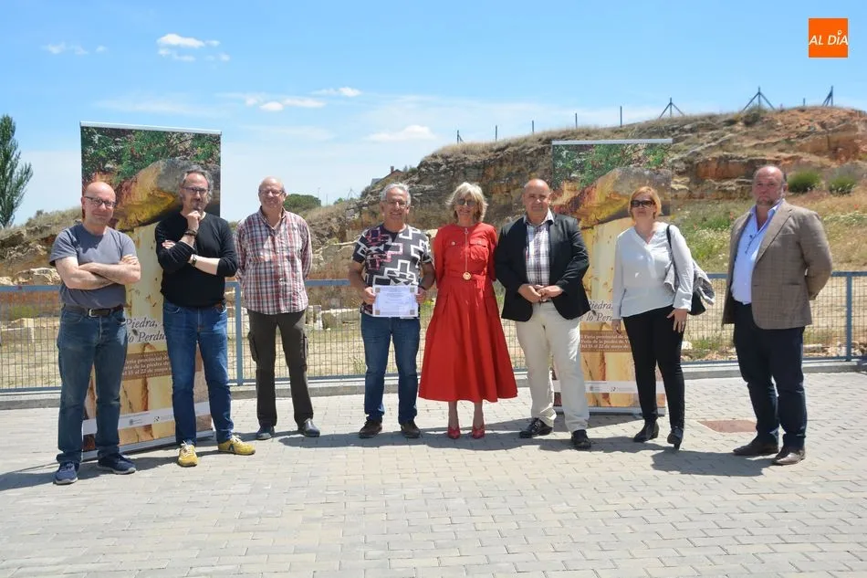 Foto 6 - Juan Gabriel Moro gana el certamen de escultura&nbsp;de la XIX Feria de la Piedra de Villamayor&nbsp;    &nbsp; ...