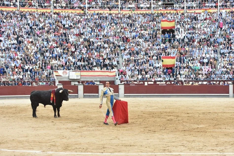 Foto 9 - Faena cumbre de Roca Rey y delirio en Las Ventas