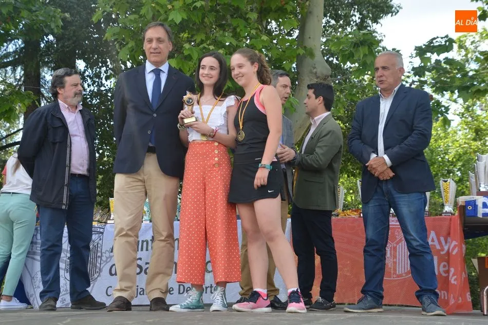 Foto 2 - Fiesta por todo lo alto en la entrega de premios de los Juegos Escolares