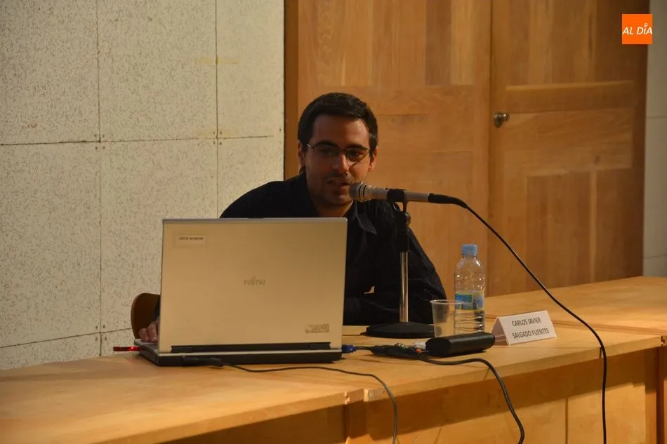 Foto 8 - Carlos Javier Salgado analiza en una charla la evoluci&oacute;n socioecon&oacute;mica de la&nbsp;Regi&oacute;n Leonesa  