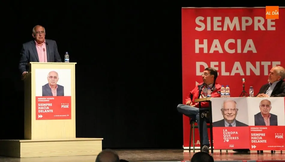 Germán Vicente durante el acto electoral  de este miércoles en Vitigudino / CORRAL