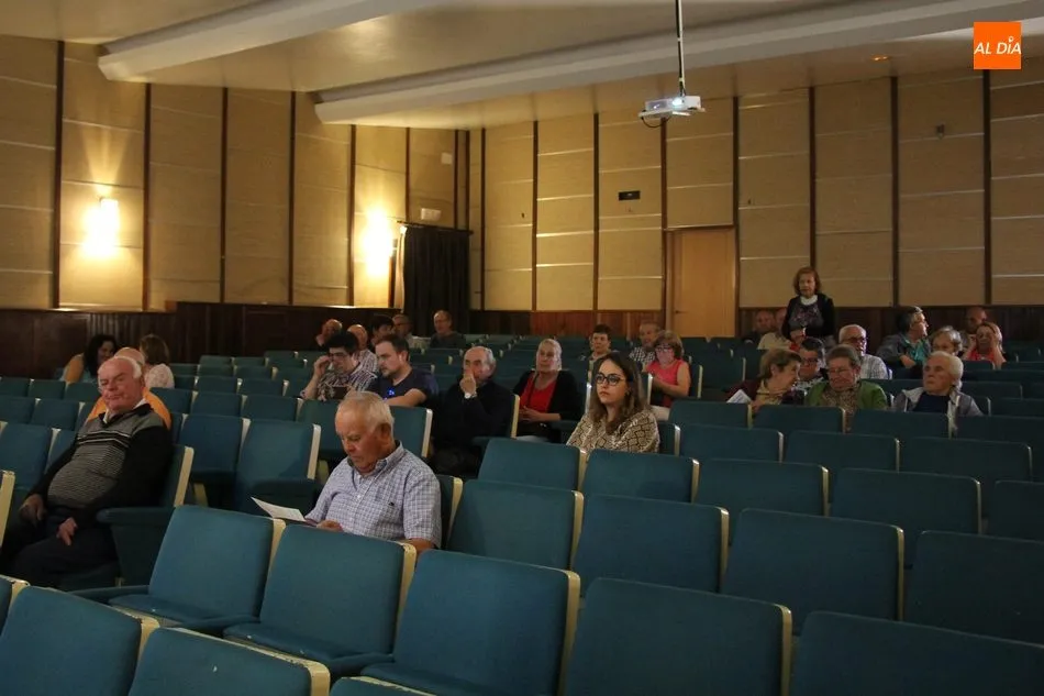 Foto 7 - Juli&aacute;n Mart&iacute;n hace en Villarino un balance &ldquo;muy positivo&rdquo; de la legislatura a pesar de las...