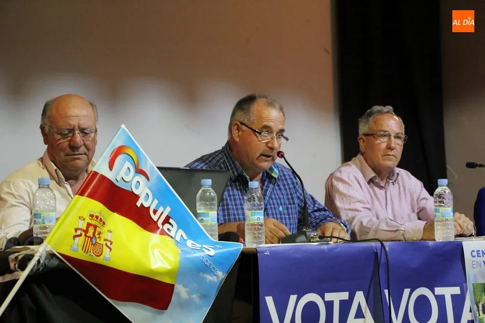 Foto 8 - Juli&aacute;n Mart&iacute;n hace en Villarino un balance &ldquo;muy positivo&rdquo; de la legislatura a pesar de las...