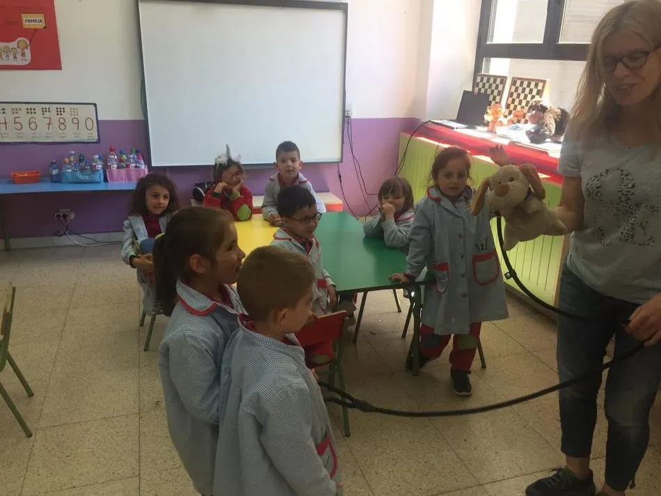Foto 5 - Los alumnos de 2&ordm; de Infantil de Trinitarios aprenden a cuidar mascotas  