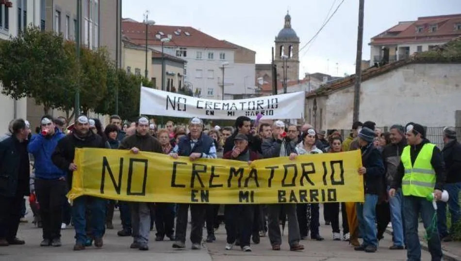 La Asociación de Perjudicados por el Crematorio exige que se actúe ya  