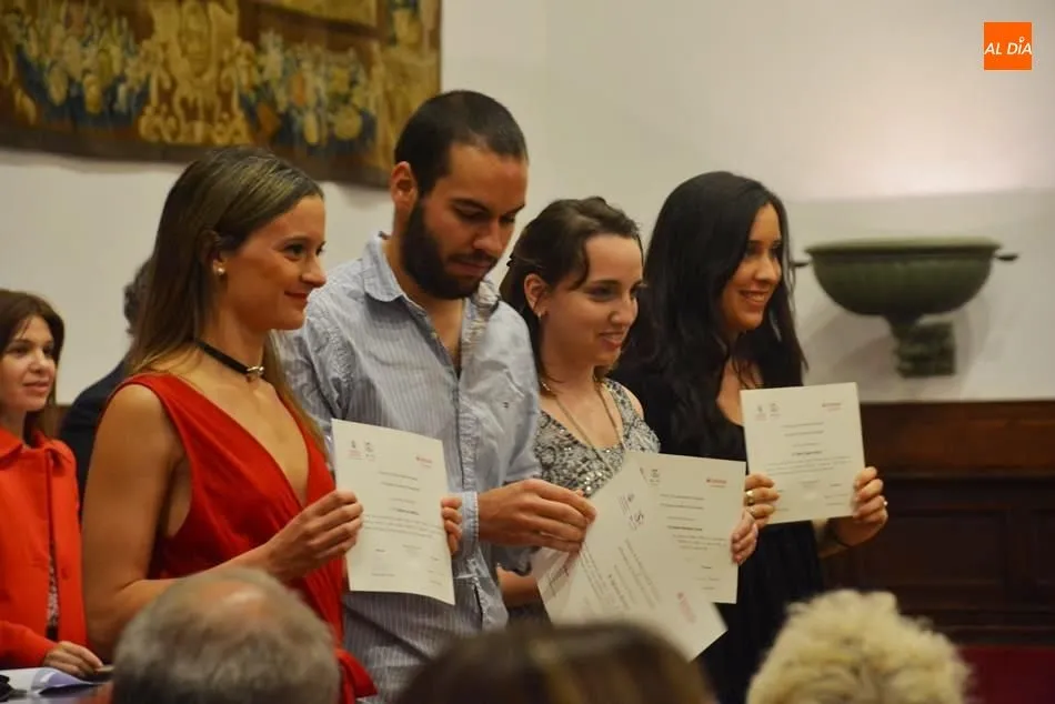 Foto 11 - Concluye la formaci&oacute;n de m&aacute;s de 200 estudiantes del programa de Becas USAL-Banco Santander
