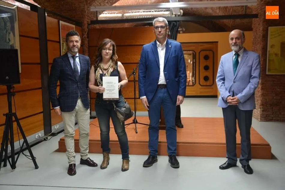 Foto 11 - El Museo del Comercio acoge la exposici&oacute;n del IX Concurso de Fotograf&iacute;as sobre zapater&iacute;as