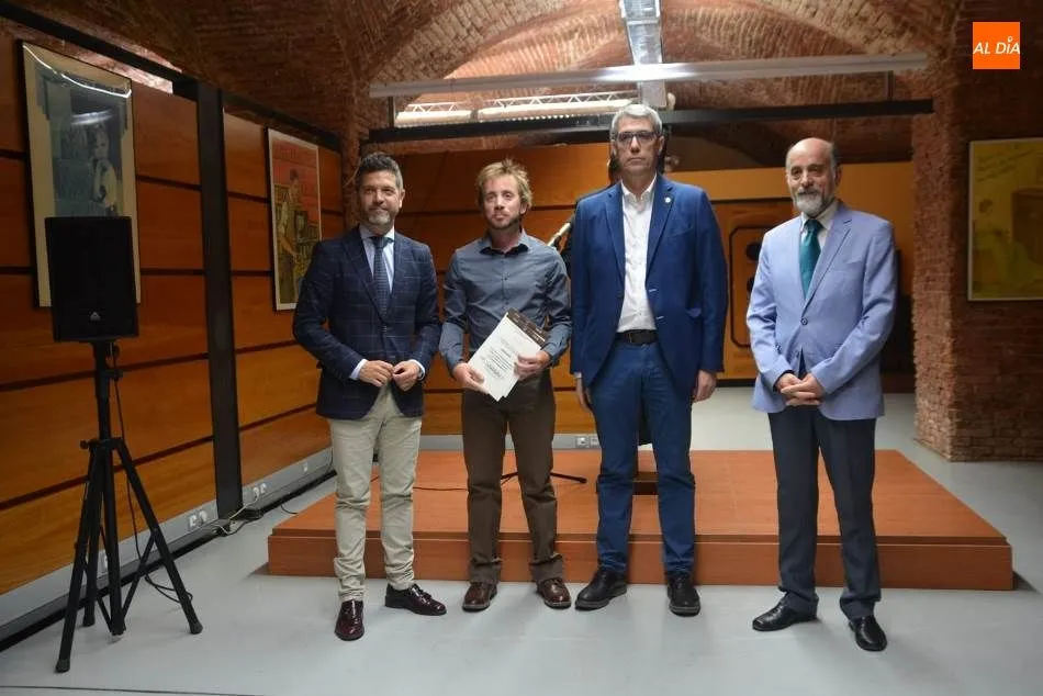 Foto 5 - El Museo del Comercio acoge la exposici&oacute;n del IX Concurso de Fotograf&iacute;as sobre zapater&iacute;as