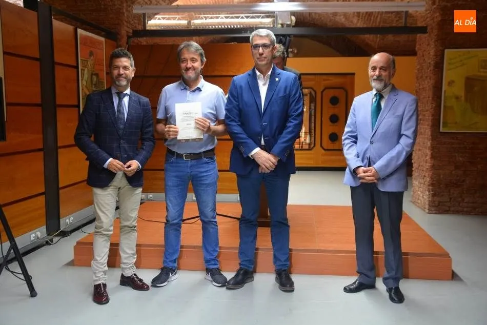 Foto 4 - El Museo del Comercio acoge la exposici&oacute;n del IX Concurso de Fotograf&iacute;as sobre zapater&iacute;as
