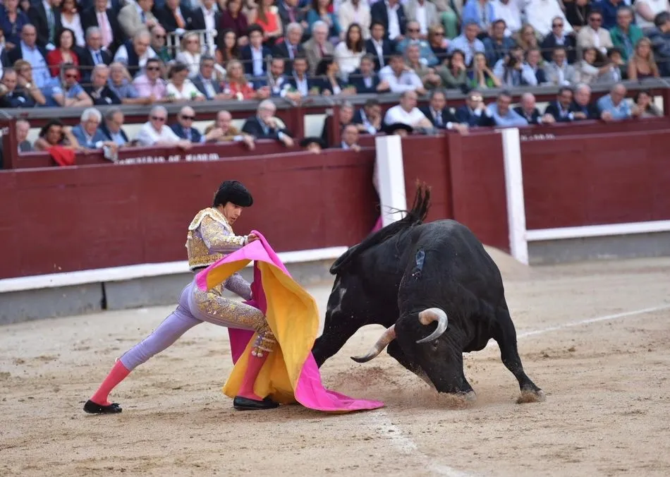 Foto 10 - Disposici&oacute;n de la terna ante una muy deslucida corrida de Jandilla