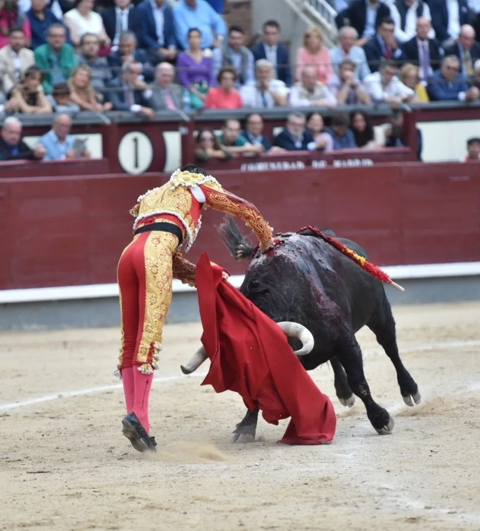 Foto 4 - Disposici&oacute;n de la terna ante una muy deslucida corrida de Jandilla