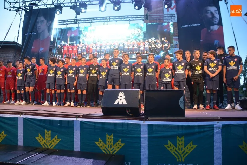 Foto 7 - El Santa Marta se da un homenaje en la fiesta de fin de temporada