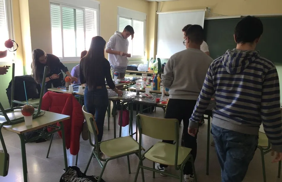 Foto 3 - El Colectivo Khora realiza sesiones de Educaci&oacute;n para la Participaci&oacute;n en los institutos del...
