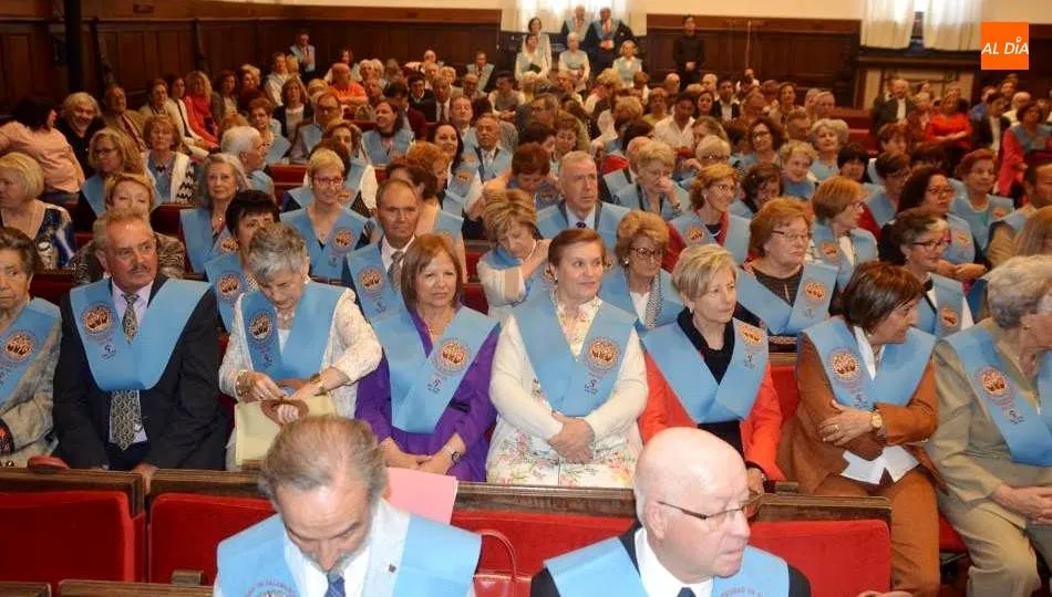 Los alumnos de la Experiencia llenaron el Paraninfo. Foto de Lydia González