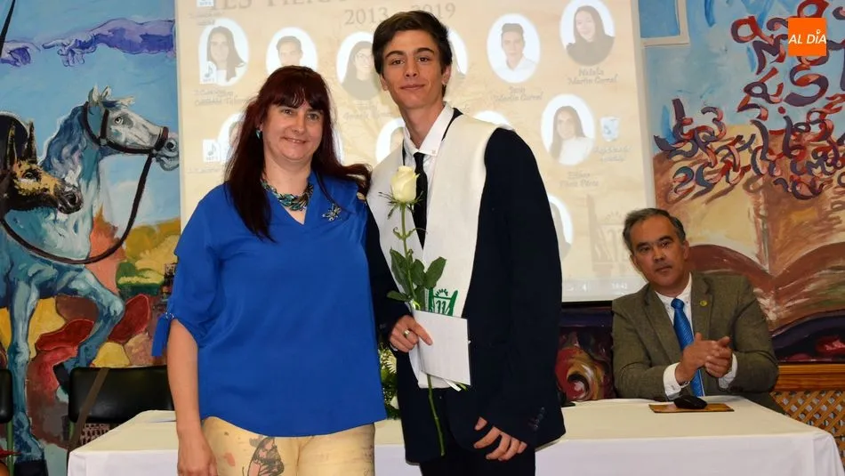 Foto 8 - Quince j&oacute;venes del Abadengo se grad&uacute;an en Bachillerato en el IES de Lumbrales