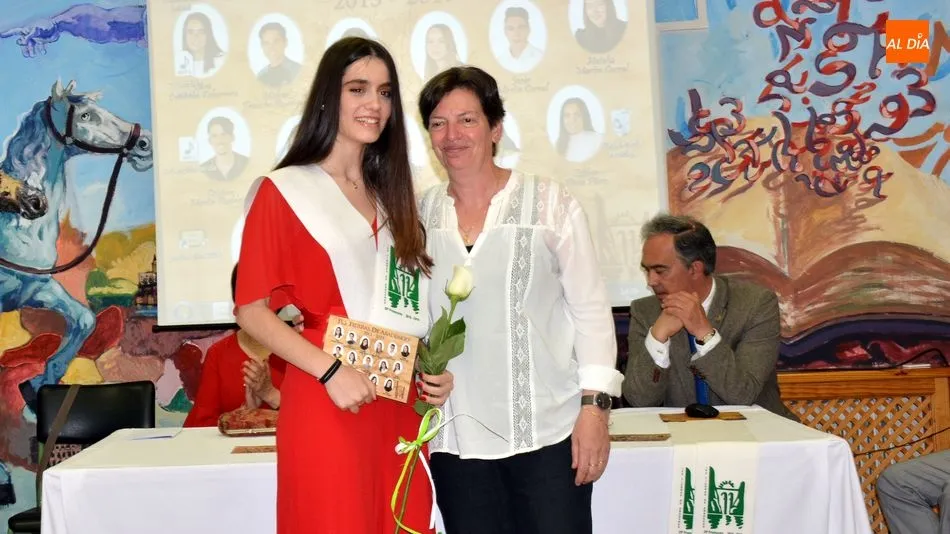 Foto 10 - Quince j&oacute;venes del Abadengo se grad&uacute;an en Bachillerato en el IES de Lumbrales
