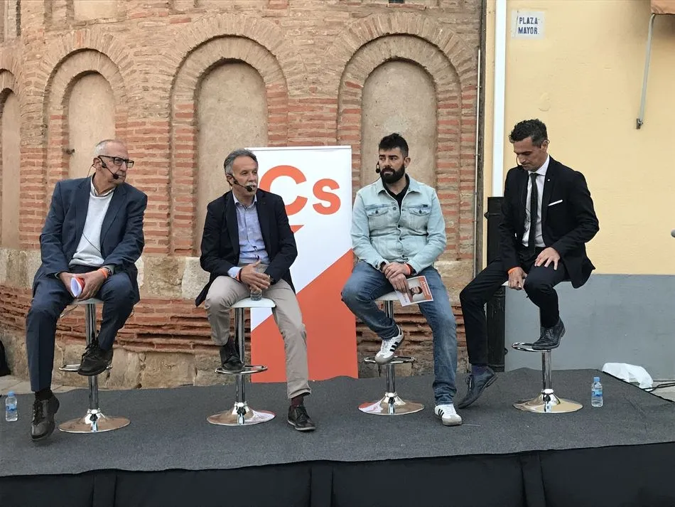 Mitin de Ciudadanos Alba de Tormes en la Plaza Mayor