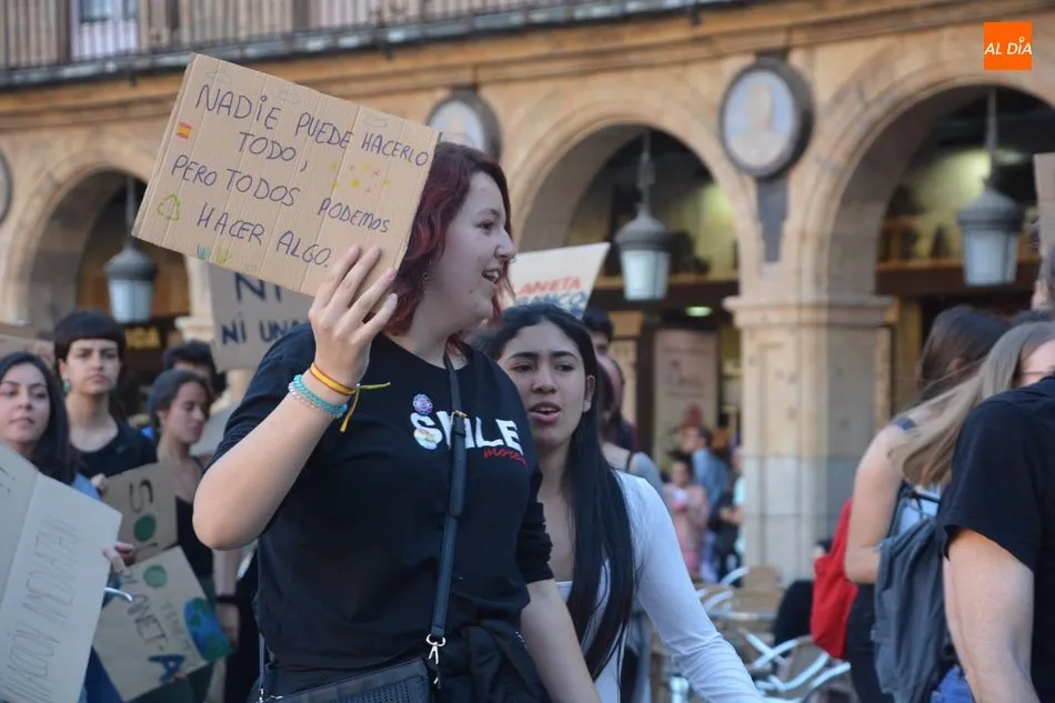 Foto 2 - Salamanca se suma con una manifestaci&oacute;n a las protestas contra el cambio clim&aacute;tico