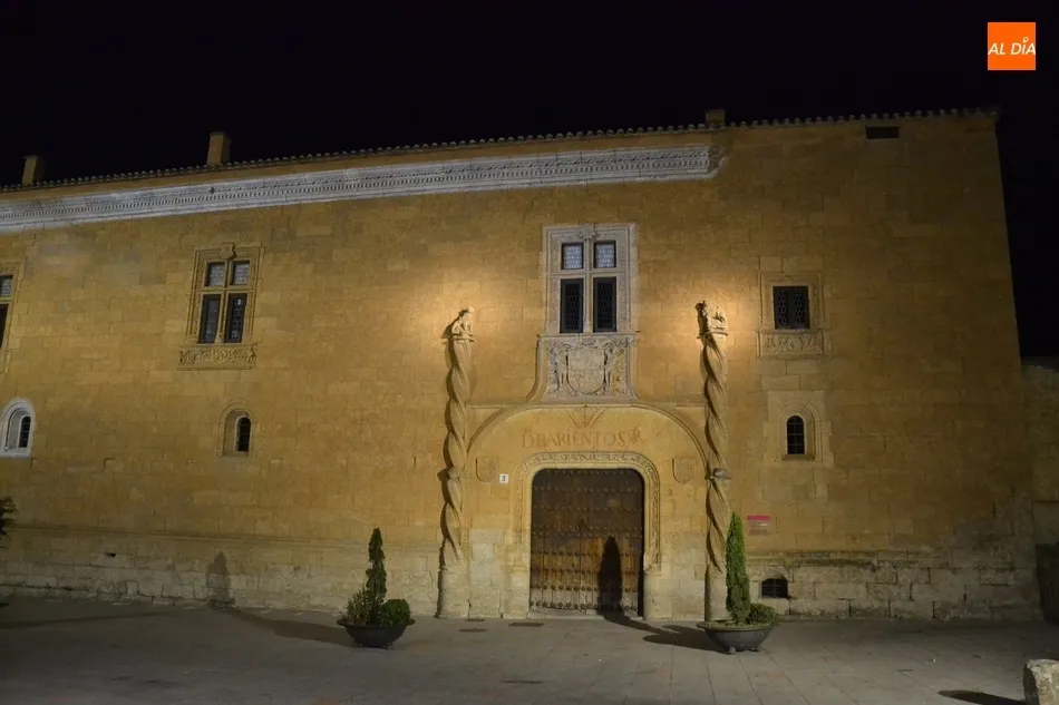 Foto 6 - La Plazuela del Conde estrena iluminaci&oacute;n art&iacute;stica  