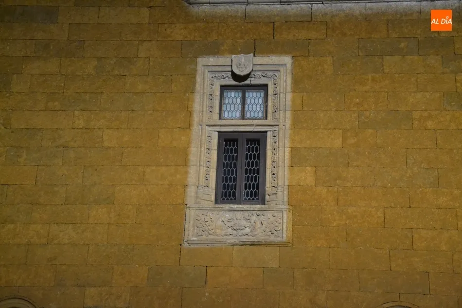 Foto 8 - La Plazuela del Conde estrena iluminaci&oacute;n art&iacute;stica  