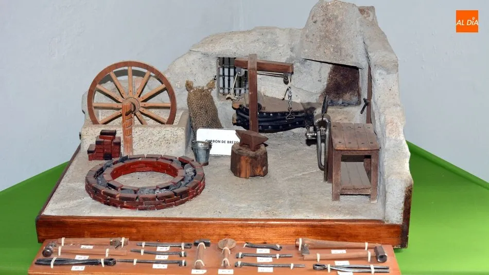 Foto 10 - Agust&iacute;n Villoria cede al Ayuntamiento sus maquetas artesanales de los monumentos de la Villa de...