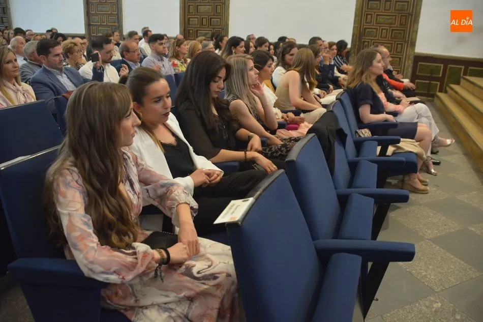 Foto 5 - Los alumnos de &uacute;ltimo curso de Logopedia celebran su graduaci&oacute;n