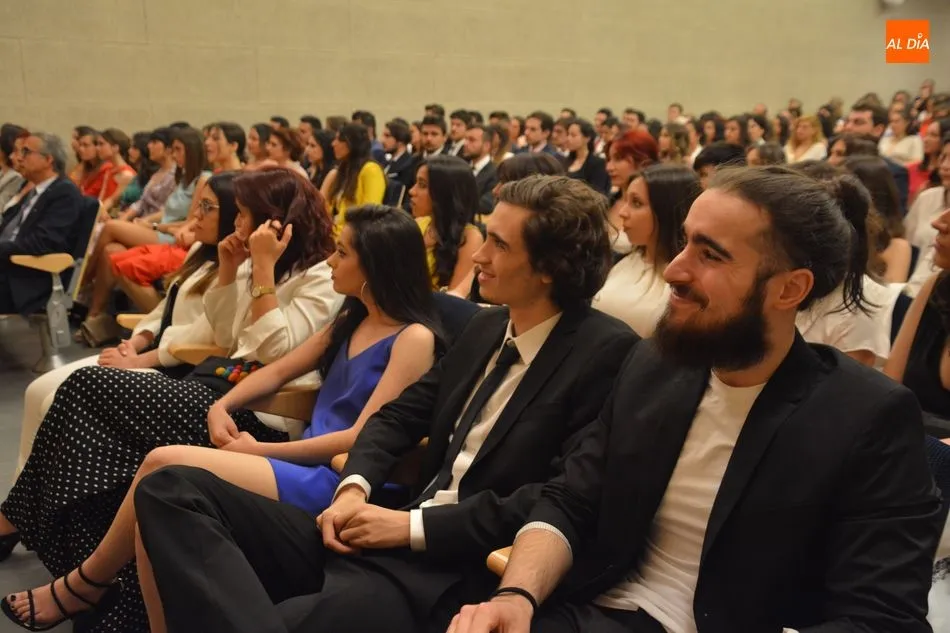 Foto 11 - Ceremonia de Fin de Grado para los alumnos de Psicolog&iacute;a de la UPSA