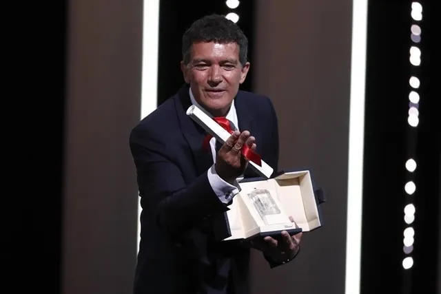 Banderas recoge el premio / Europa Press