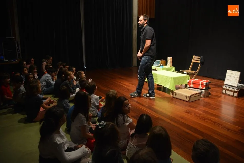Foto 6 - Juan Malabar hace las delicias del p&uacute;blico infantil con sus &lsquo;Cuentos canallas&rsquo;