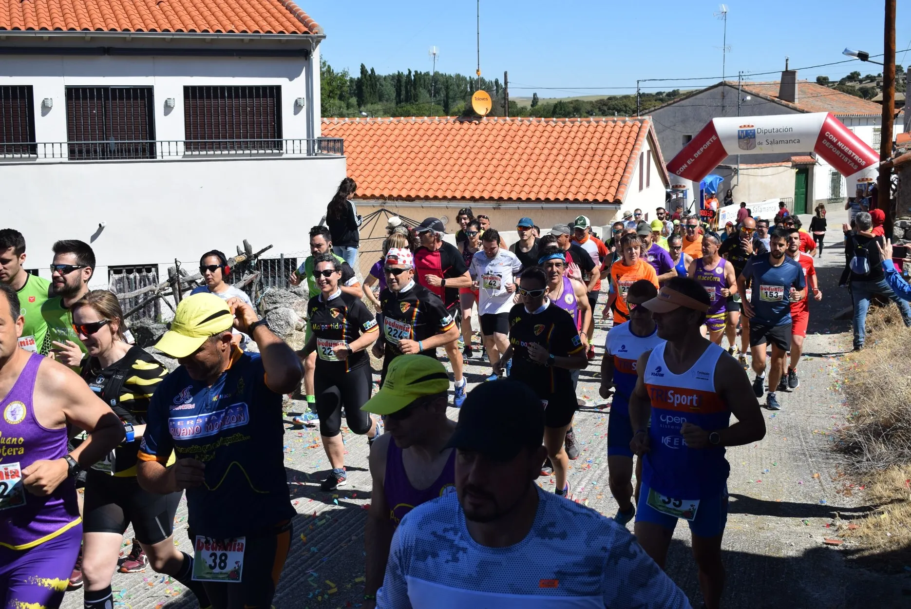 Foto 6 - Los hermanos Bueno destacan en el primer Cross de Malpartida