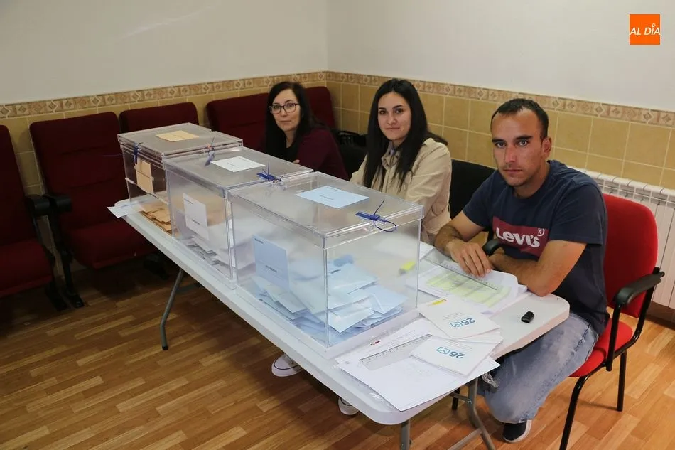 mesa electoral en las elecciones de Fuenterroble de Salvatierra