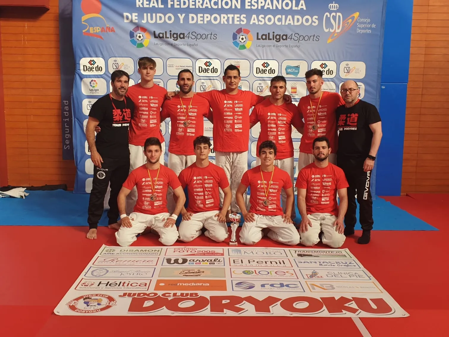 Foto 2 - El Club Doryoku asciende a Segunda Divisi&oacute;n