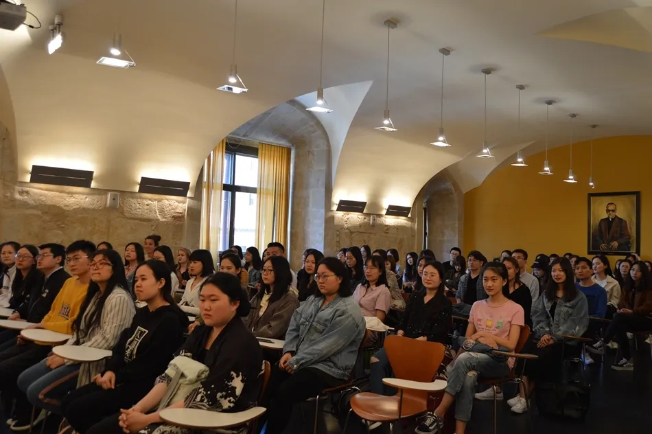 Foto 4 - Concluye la estancia en la UPSA del grupo de alumnos chinos, japoneses y europeos de este curso