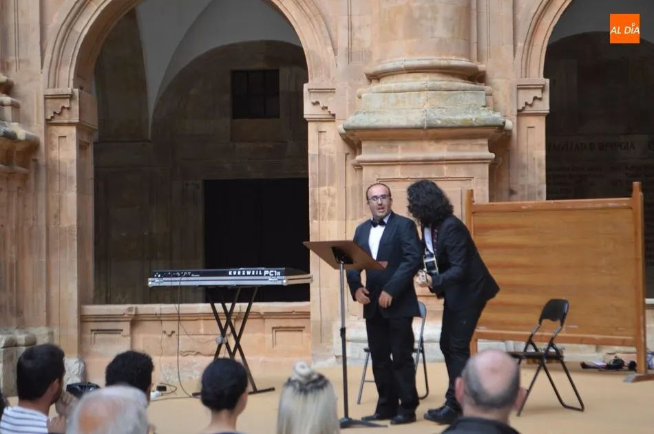 Foto 8 - La M&aacute;scara rinde homenaje a Les Luthiers en el Patio Barroco de la Pontificia  