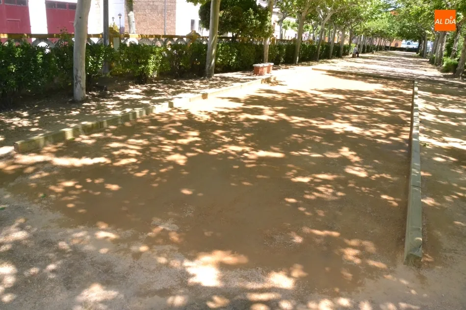 Foto 5 - Definida una pista de petanca en el Parque de La Glorieta  