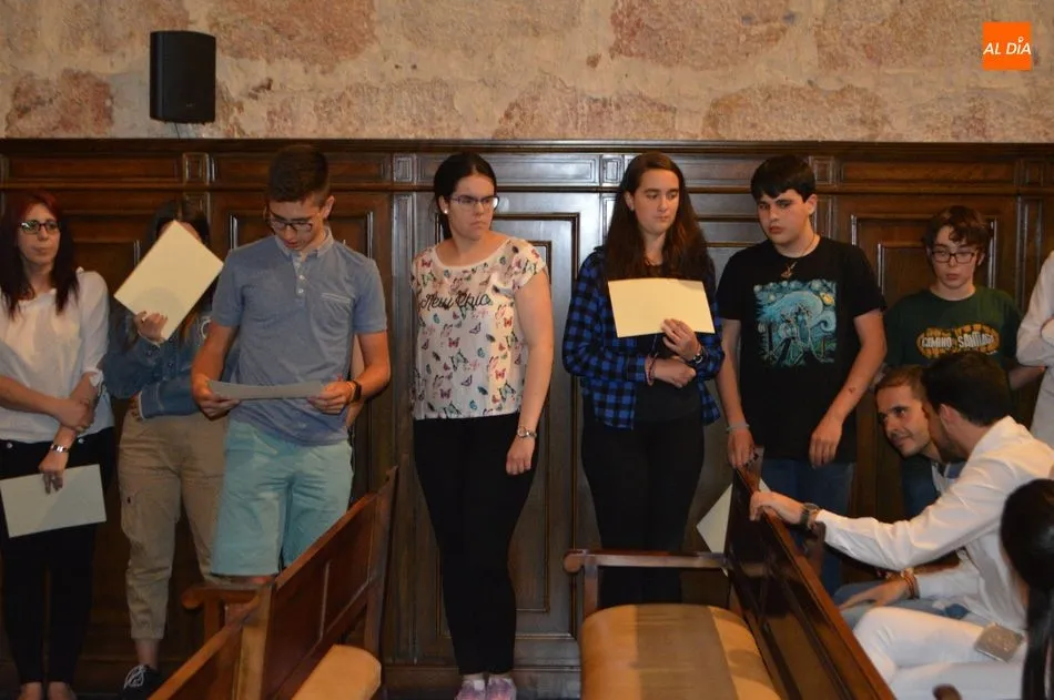 Foto 9 - El Departamento de Geograf&iacute;a de la USAL entrega los premios a los ganadores del IV GeoConcurso...