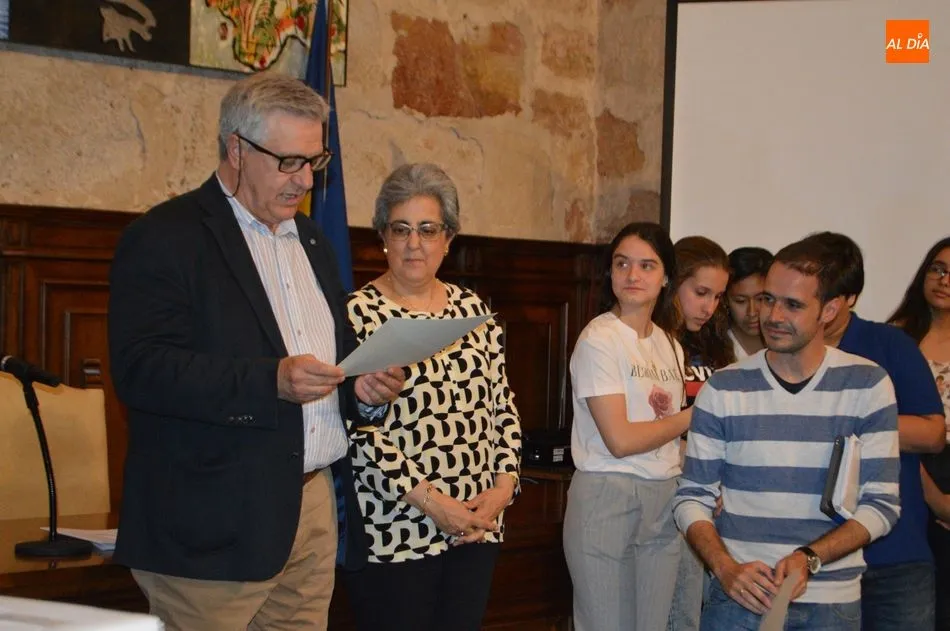 Foto 3 - El Departamento de Geograf&iacute;a de la USAL entrega los premios a los ganadores del IV GeoConcurso...