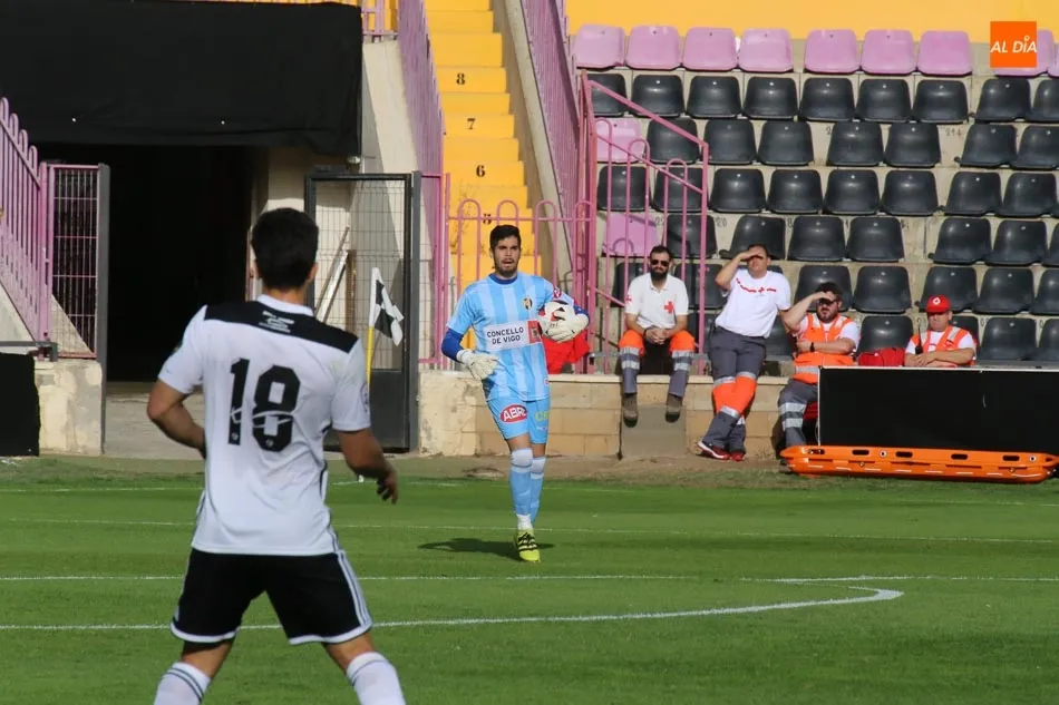 Brais Pereiro en el Helmántico con el Rápido de Bouzas