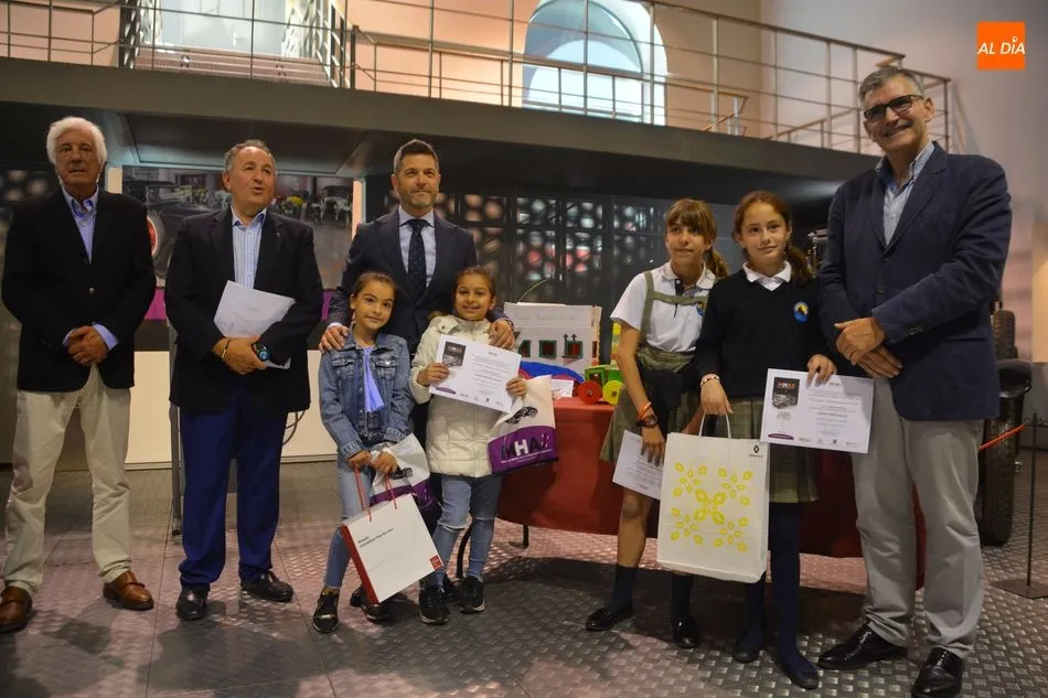 Foto 4 - Los colegios Nicol&aacute;s Rodr&iacute;guez Aniceto&nbsp;y Divino Maestro ganan el certamen &lsquo;Dise&ntilde;a tu...